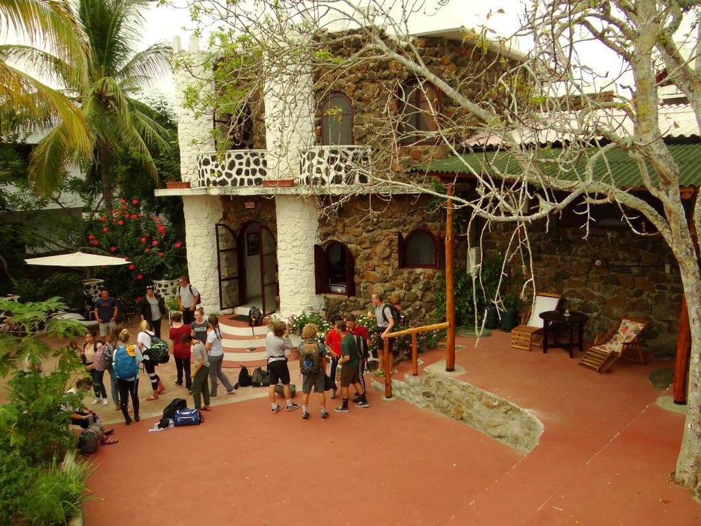 Castillo Galapagos Hotel Puerto Ayora  Exterior photo